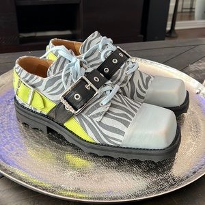 Brand new never worn John fluevog.